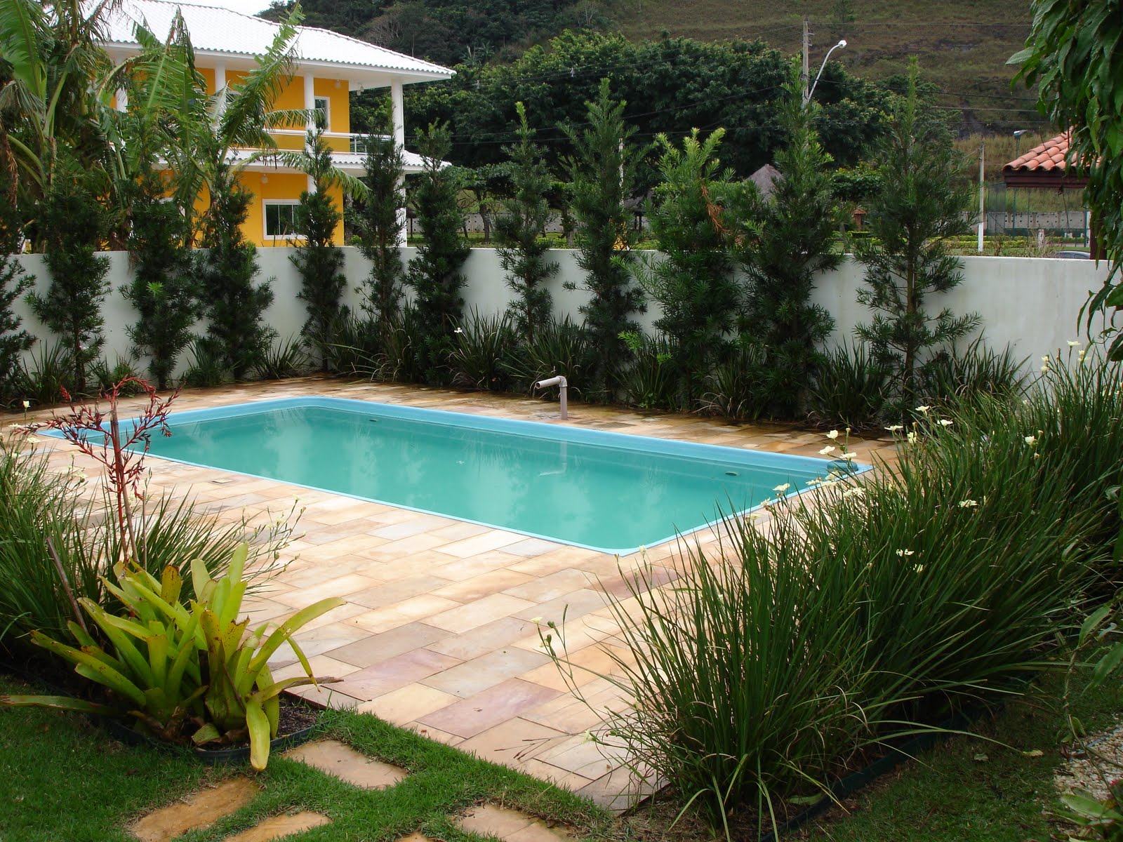 Cuidados Ao Redor da Piscina